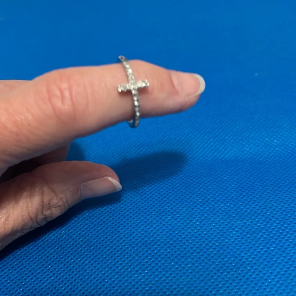 Source Unknown Silver Sparkling Pavé Ring